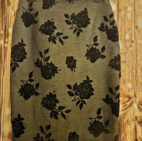 White House Black Market Dresses & Skirts - White House Black Market Pencil Skirt